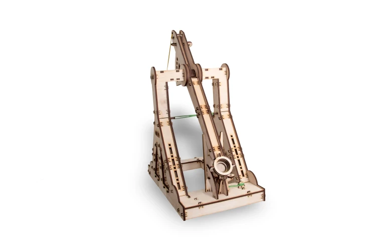 Model katapulty - drewniane mechaniczne puzzle 3D