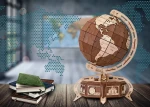 Globus - drewniane, mechaniczne puzzle 3D