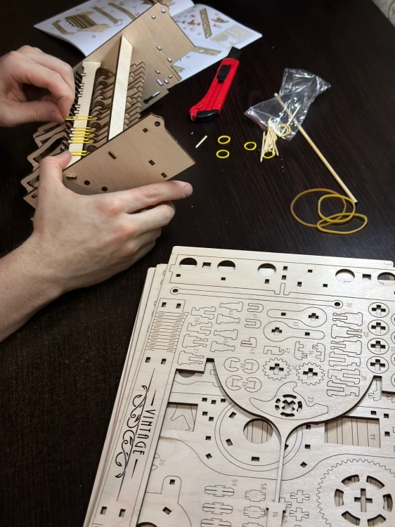 Maszyna do pisania - drewniane, mechaniczne puzzle 3D
