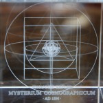 Elegancki przycisk do papieru 1